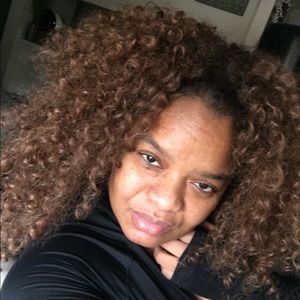 Meet your Posher, Constance